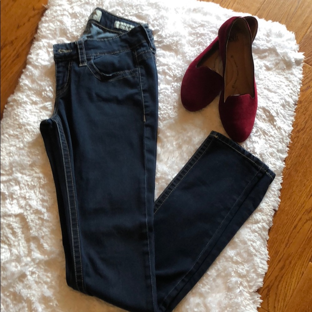 Daytrip Scorpio Skinny- 27L